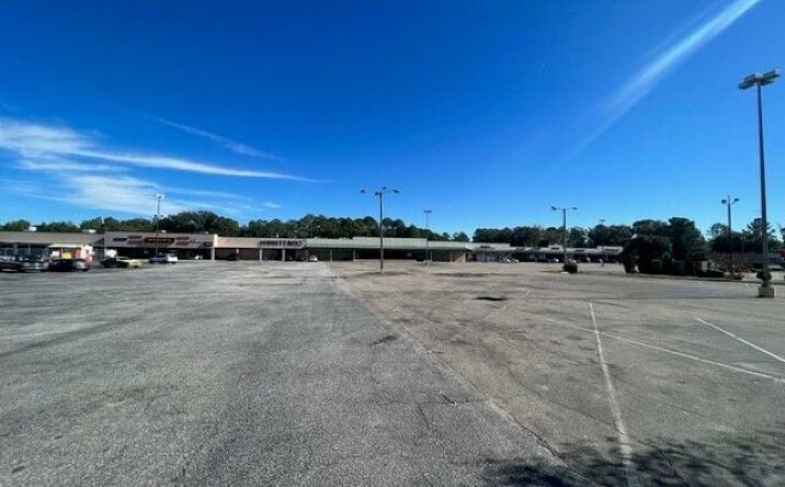 Pictures of Retail property located at 129 US Highway 19 N, Camilla, GA 31730 for lease - image #1