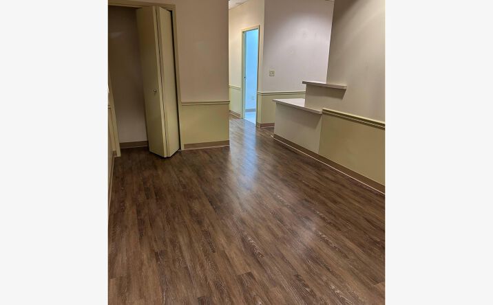 Pictures of Office property located at 3525 Prytania St, New Orleans, LA 70115 for lease - image #1