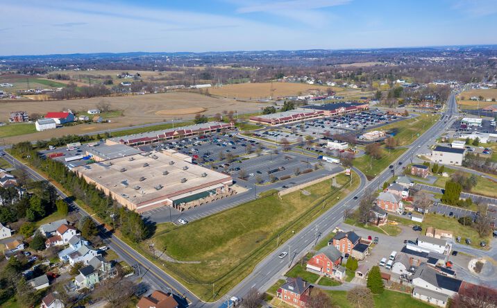 Pictures of Retail property located at 2600 Willow Street Pike N, Lancaster, PA 17584 for lease - image #1