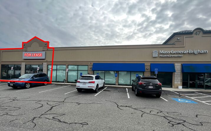 Pictures of Retail, Industrial, Restaurant property located at 47 Middlesex Turnpike, Burlington, MA 01803 for lease - image #1