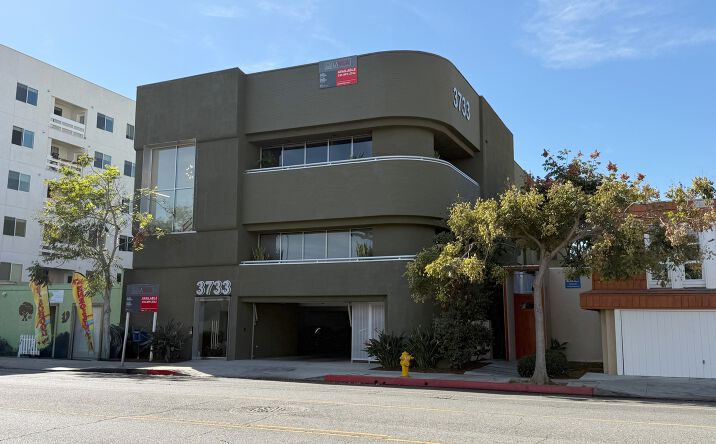 Pictures of Office property located at 3733 Motor Ave, Los Angeles, CA 90034 for lease - image #1