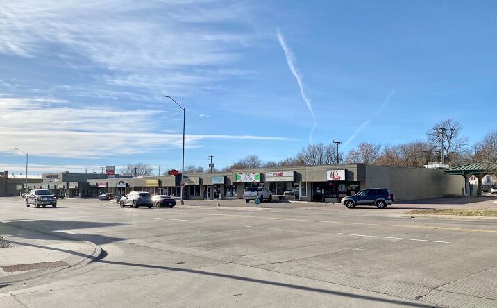 Pictures of Retail property located at 2103 S Minnesota Ave, Sioux Falls, SD 57105 for lease - image #1