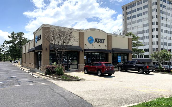 Pictures of Retail property located at 6267 Poplar Ave, Memphis, TN 38119 for lease - image #1