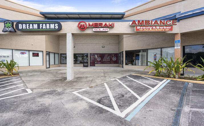 Pictures of Retail property located at 678 N Wickham Rd, Melbourne, FL 32935 for lease - image #1