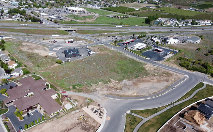 Pictures of Retail, Land, Restaurant property located at 728 E Main St, Santaquin, UT 84655 for lease - image #1
