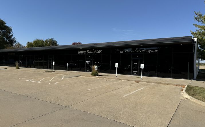 Pictures of Office property located at 1031 Office Park Rd, West Des Moines, IA 50265 for lease - image #1