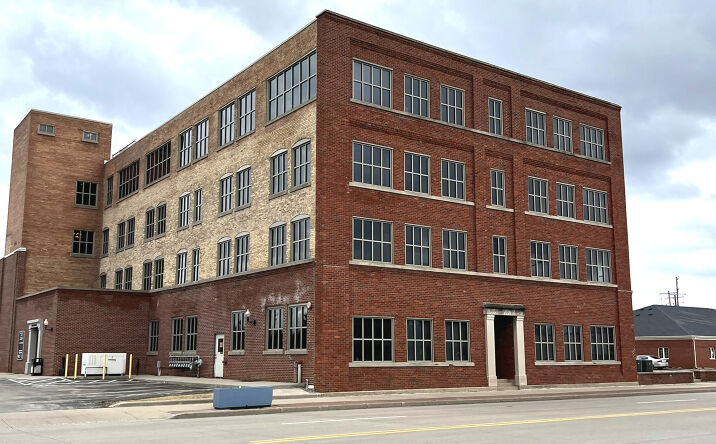 Pictures of Office property located at 333 N Commercial St, Neenah, WI 54956 for lease - image #1