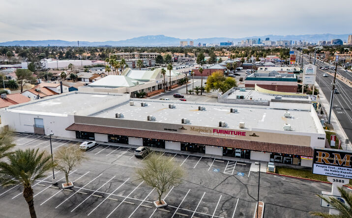 Pictures of Retail property located at 3565 E Flamingo Rd, Las Vegas, NV 89121 for lease - image #1