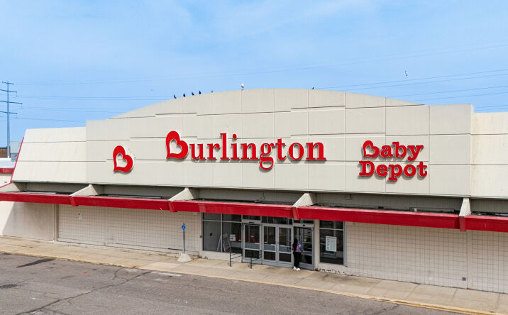 Pictures of Retail, Office, Restaurant property located at 1944 Pipestone Rd, Benton Harbor, MI 49022 for lease - image #1