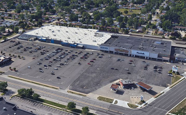 Pictures of Retail property located at 28774-28802 Gratiot Ave, Roseville, MI 48066 for lease - image #1