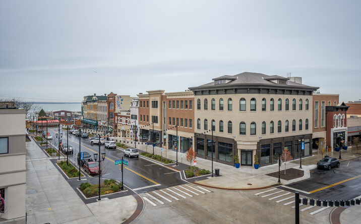 Pictures of Retail, Office, Special Purpose property located at 152 Columbus Ave, Sandusky, OH 44870 for lease - image #1