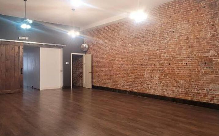 Pictures of Retail, Office property located at 174 E Market St, Sandusky, OH 44870 for lease - image #1