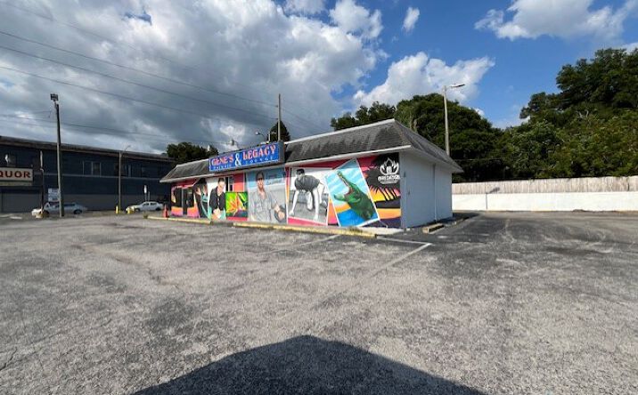 Pictures of Retail property located at 3607 N Nebraska Ave, Tampa, FL 33603 for lease - image #1