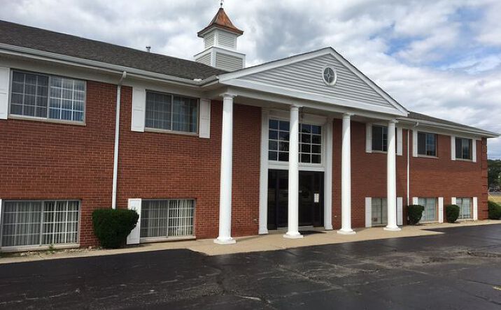 Pictures of Office property located at 2820 W Maple Rd, Troy, MI 48084 for lease - image #1