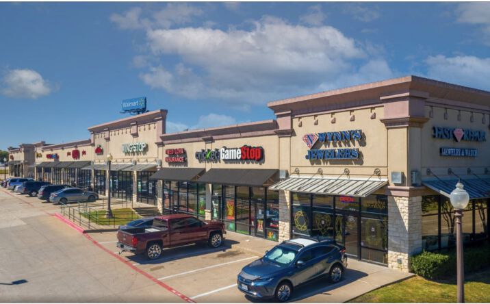 Pictures of Retail, Office property located at 1012 E Ennis Ave, Ennis, TX 75119 for lease - image #1