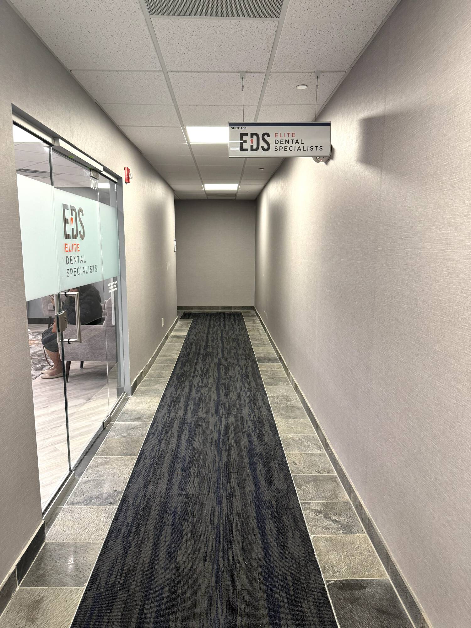3104939
