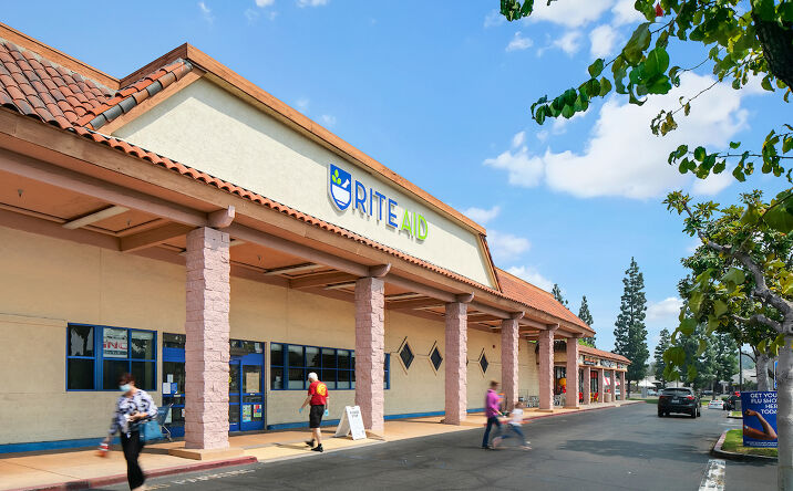 Pictures of Retail property located at 19701 Yorba Linda Blvd, Yorba Linda, CA 92886 for lease - image #1