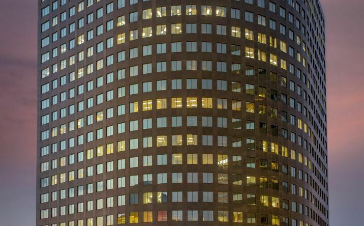 Pictures of Office property located at 1615 Poydras St, New Orleans, LA 70112 for lease - image #1