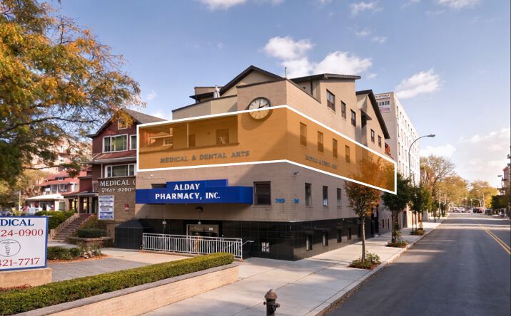 Pictures of Office property located at 749 Ocean Pkwy, Brooklyn, NY 11230 for lease - image #1