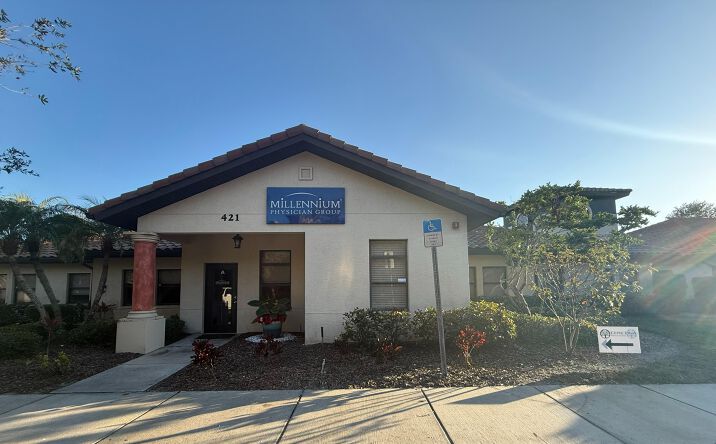 Pictures of Office property located at 421 Commercial Ct, Venice, FL 34292 for lease - image #1
