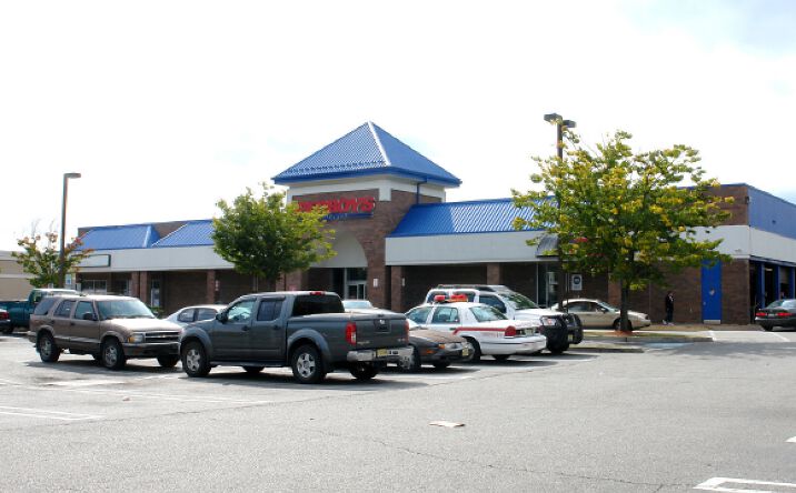 Pictures of Retail property located at 575 NJ-18, East Brunswick, NJ 08816 for lease - image #1