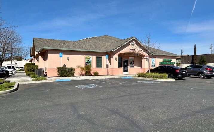 Pictures of Office property located at 715 Jackson St, Red Bluff, CA 96080 for lease - image #1