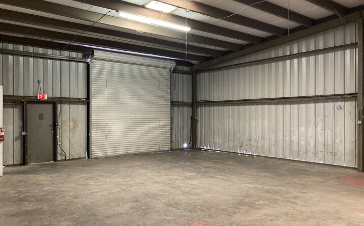 Pictures of Industrial property located at 3963 Exchange Ave, Naples, FL 34104 for lease - image #1