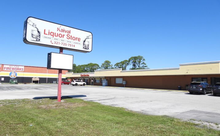 Pictures of Retail property located at 3300 W New Haven Ave, Melbourne, FL 32904 for lease - image #1
