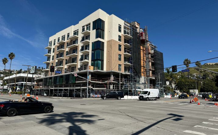Pictures of Retail, Restaurant property located at 7901 Sunset Blvd, Los Angeles, CA 90046 for lease - image #1