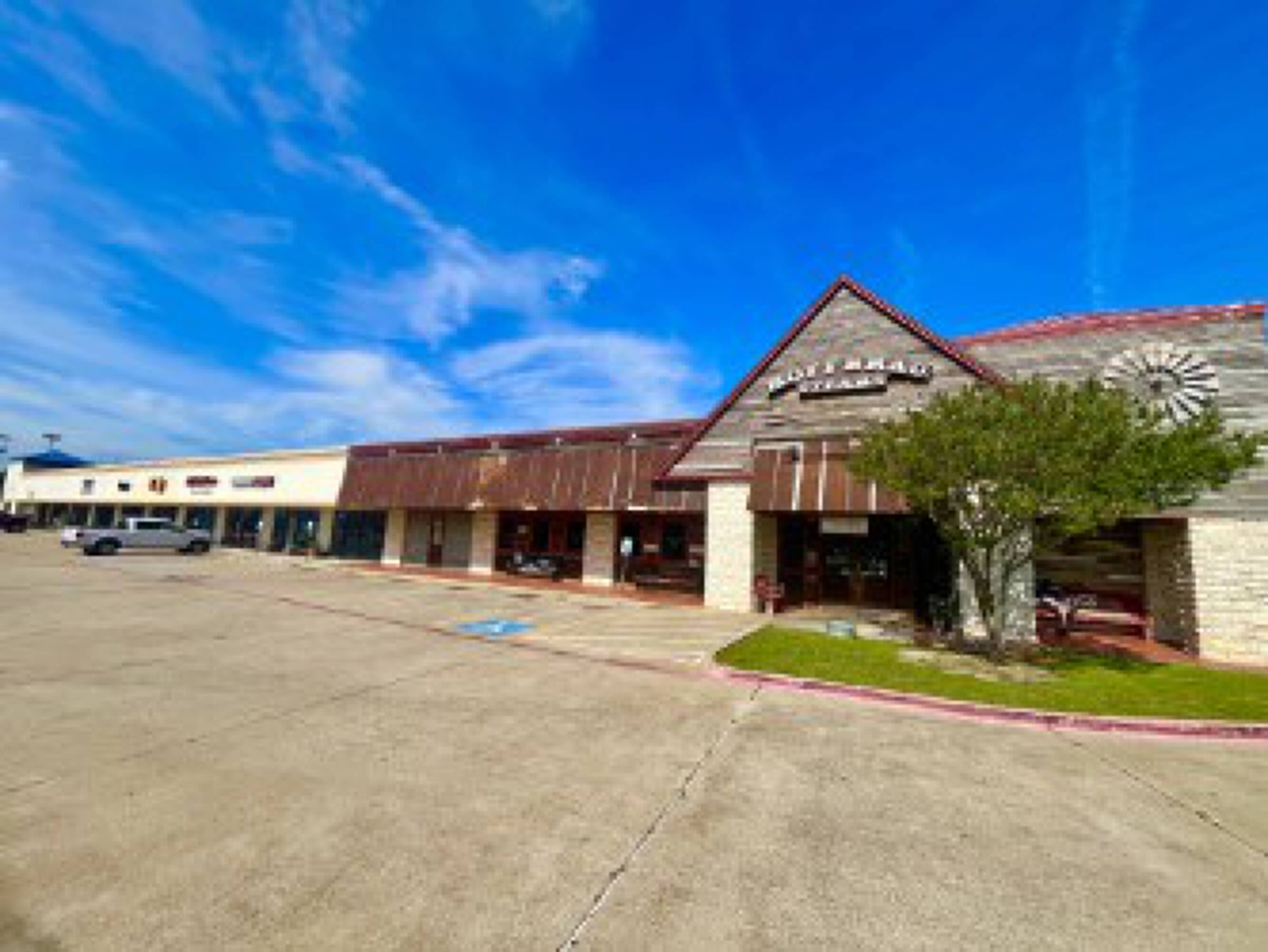 4613 Denton Hwy, Haltom City, TX 76117 | Crexi.com