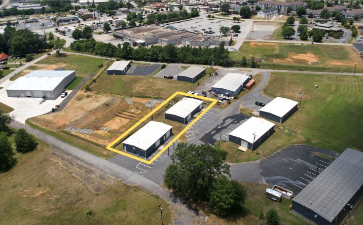 Pictures of Industrial property located at 409/411 Westbrook Ct, Spartanburg, SC 29303 for lease - image #1