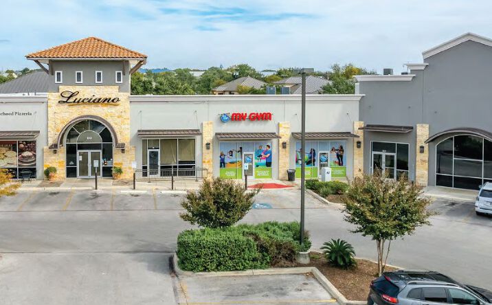 Pictures of Retail property located at 15614 Huebner Rd, San Antonio, TX 78248 for lease - image #1