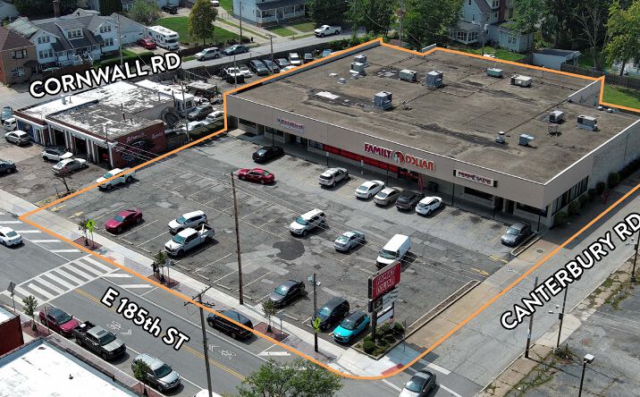 Pictures of Retail property located at 574 E 185th St, Cleveland, OH 44119 for lease - image #1
