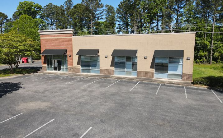 Pictures of Retail property located at Eastchase Loop, Montgomery, AL 36117 for lease - image #1