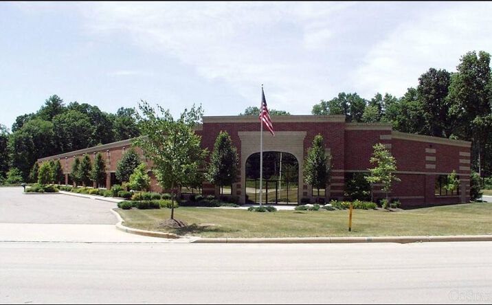 Pictures of Industrial property located at 5600 Hudson Industrial Pkwy, Hudson, OH 44236 for lease - image #1