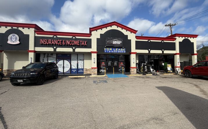 Pictures of Retail, Office, Restaurant property located at 8500 Hillcroft Ave, Houston, TX 77096 for lease - image #1