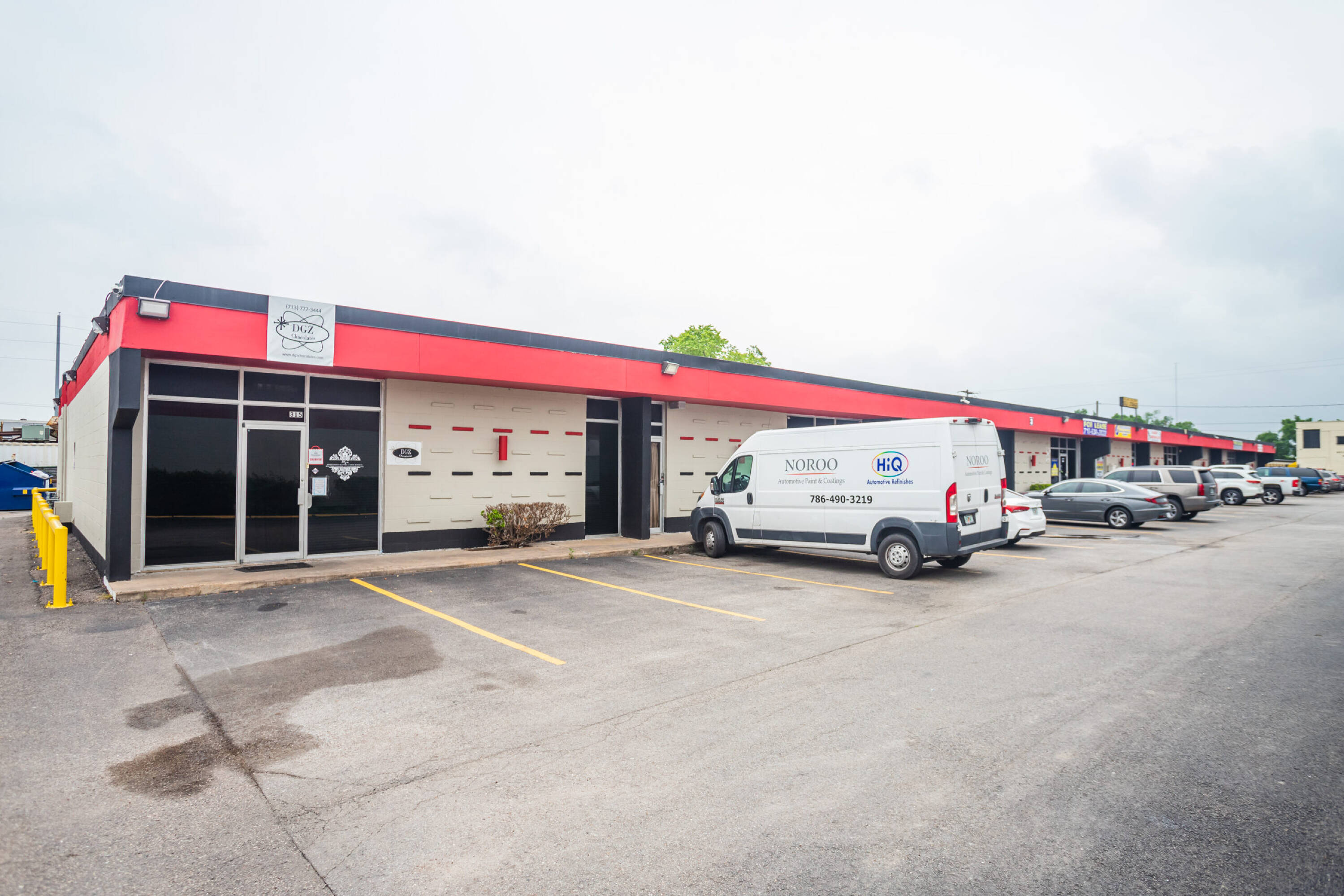 6909 Ashcroft Dr, Houston, TX 77081