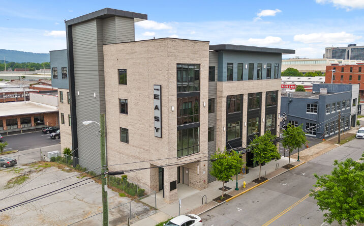Pictures of Office property located at 1413 Chestnut St, Chattanooga, TN 37402 for lease - image #1