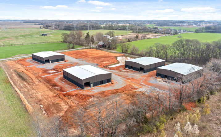 Pictures of Industrial property located at 1170 Dunlop Ln, Clarksville, TN 37043 for lease - image #1