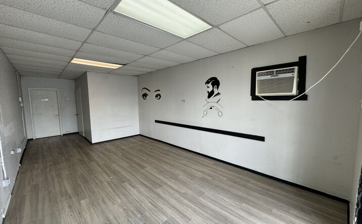 Pictures of Retail property located at 4902 Fulton St, Houston, TX 77009 for lease - image #1