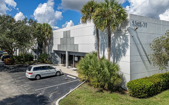 Pictures of Industrial property located at 5365-5377 Hiatus Rd, Sunrise, FL 33351 for lease - image #1