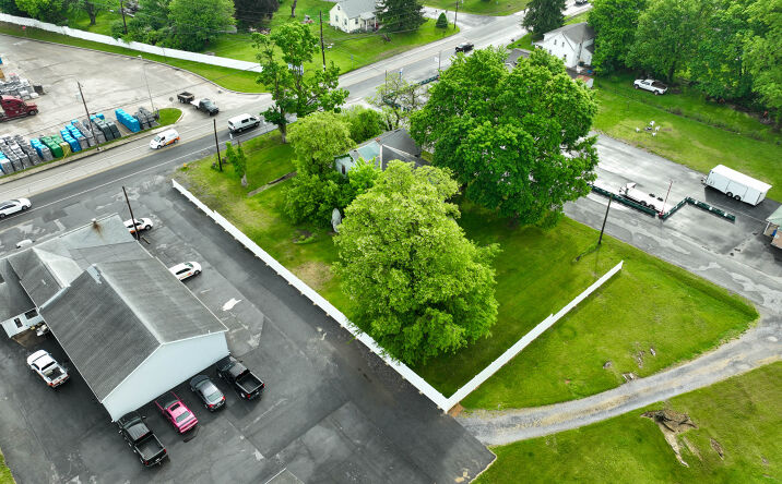 Pictures of Land property located at 180 York Rd, Carlisle, PA 17013 for sales - image #1