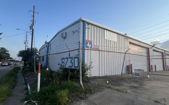 Pictures of Retail, Restaurant, Special Purpose property located at 6730 Wilcrest Dr, Houston, TX 77072 for lease - image #1