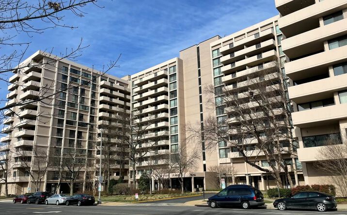 Pictures of Retail, Office property located at 4141 N Henderson Rd, Arlington, VA 22203 for lease - image #1