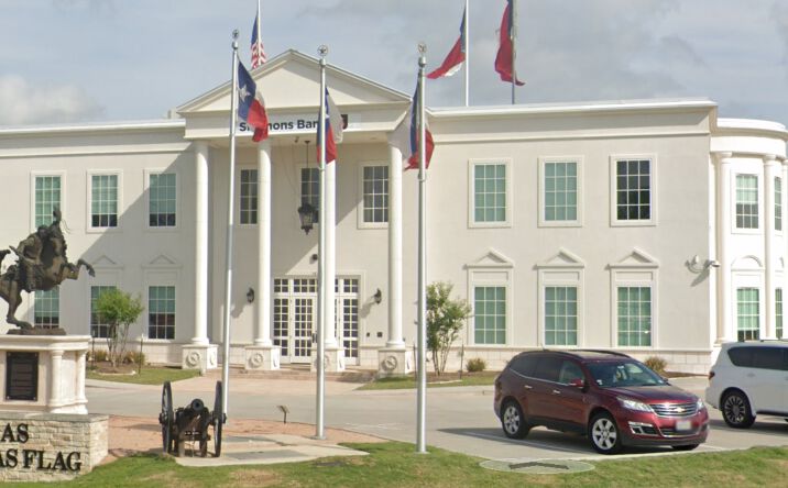 Pictures of Office property located at 165 Lone Star Pkwy, Montgomery, TX 77356 for lease - image #1