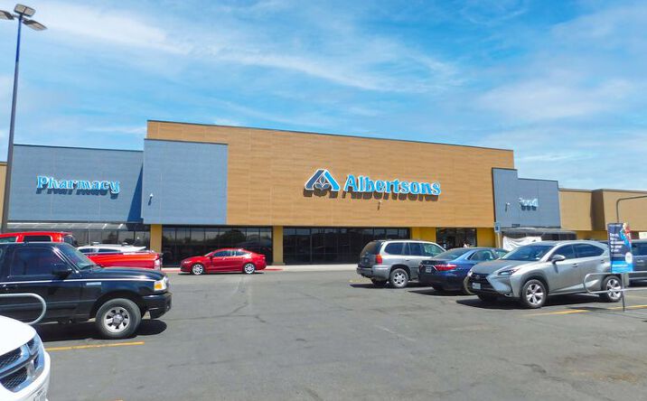 Pictures of Retail, Industrial property located at 2200 N Yarbrough Dr, El Paso, TX 79925 for lease - image #1