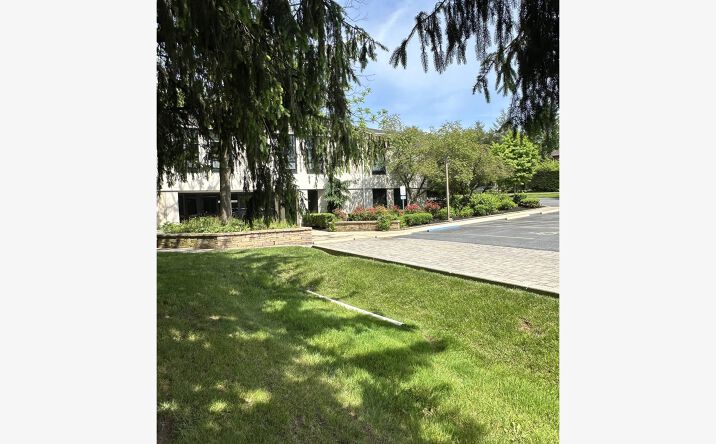 Pictures of Office property located at 441 E Chocolate Ave, Hershey, PA 17033 for lease - image #1