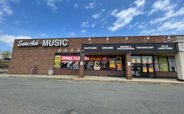 Pictures of Retail property located at 95 Amity Rd, New Haven, CT 06525 for lease - image #1