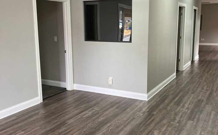 Pictures of Office property located at 5600 Brainerd Rd, Chattanooga, TN 37411 for lease - image #1