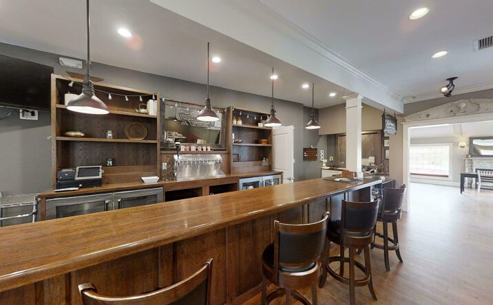 Pictures of Restaurant property located at 109 Black Rock Tpke, Redding, CT 06896 for lease - image #1